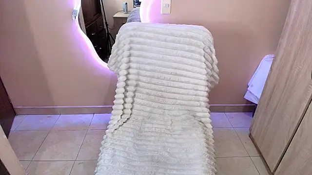 catte jensen online show from 12-02-25, 04:25