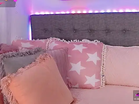 Snapshot of Antonella_Lee chatting on 11-15-25, 07:51 Antonella Lee online show from 11-15-25, 07:51