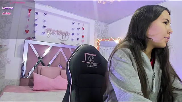 ISABELA TAY online show from 03-30-26, 11:55