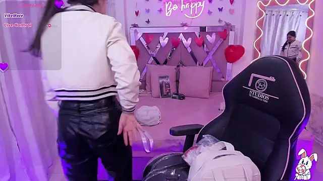 ISABELA TAY online show from 02-28-26, 11:32