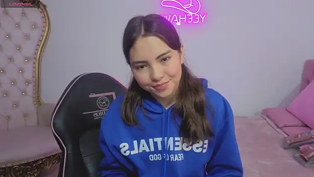 ISABELA TAY online show from 05-27-26, 12:12