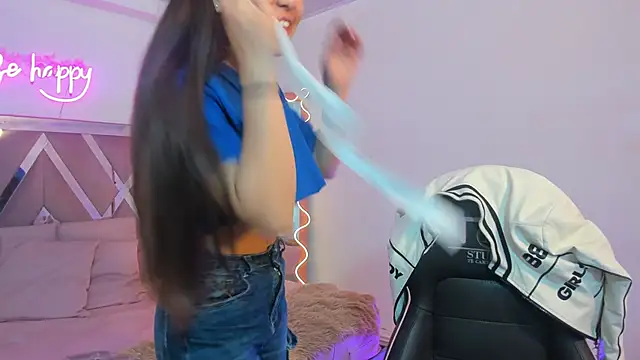 ISABELA TAY online show from 11-29-25, 11:43