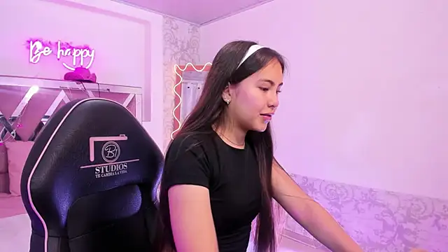 ISABELA TAY online show from 12-16-25, 11:36