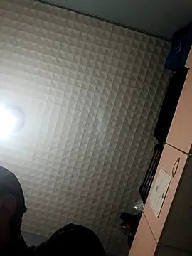 hotguy71000 online show from 12-02-25, 04:52