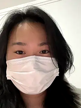 FAN-XIAOGUO online show from 11-26-25, 08:47