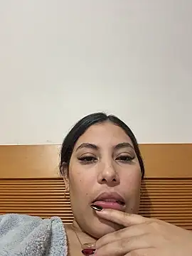 Anna Bitch Disgusting online show from 01-17-26, 06:28