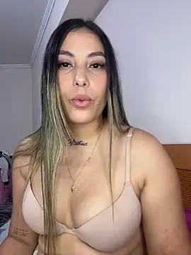 Anna Bitch Disgusting online show from 01-14-26, 03:43