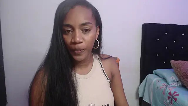 Snapshot of AishaOwens chatting on 11-19-25, 07:47 AishaOwens online show from 11-19-25, 07:47