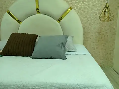 Snapshot of Caroline_palmerr chatting on 11-15-25, 03:10 Caroline palmerr online show from 11-15-25, 03:10