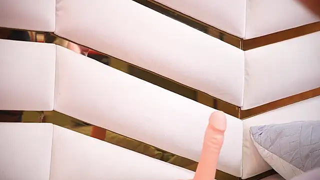 Snapshot of Caroline_palmerr chatting on 02-21-26, 07:16 Caroline palmerr online show from 02-21-26, 07:16