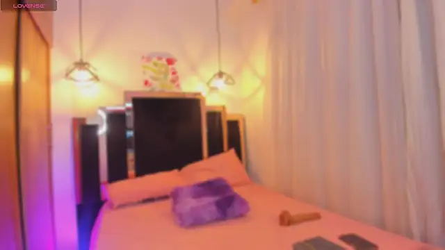 Snapshot of Cassiesteveens chatting on 11-13-25, 02:15 Cassiesteveens online show from 11-13-25, 02:15