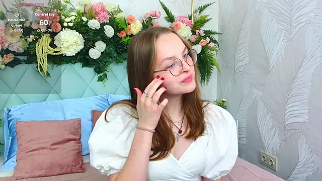 MadisonSmitt online show from 11-23-25, 05:06