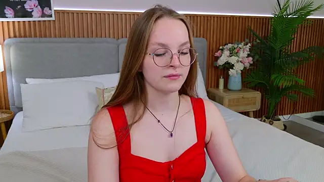 Snapshot of MadisonSmitt chatting on 06-19-26, 05:13 MadisonSmitt online show from 06-19-26, 05:13