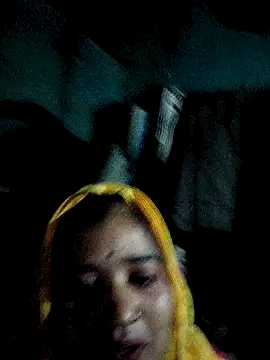 Hot kamla online show from 12-19-25, 07:55