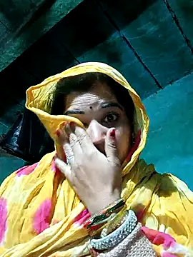 Hot kamla online show from 12-23-25, 12:00