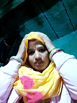 Hot kamla online show from 12-15-25, 10:59