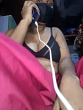 Snapshot of Jhunaki007 chatting on 11-13-25, 04:00 Jhunaki007 online show from 11-13-25, 04:00