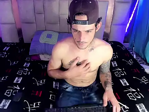 Sexybigjefffx online show from 11-18-25, 10:02