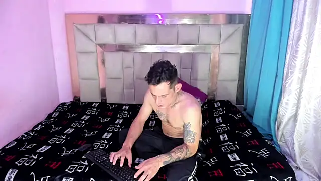 Sexybigjefffx online show from 12-04-25, 09:03