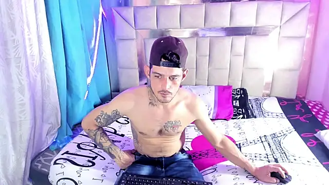 Sexybigjefffx online show from 12-15-25, 01:44