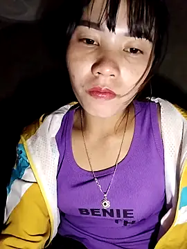 Snapshot of gugu0022 chatting on 11-27-25, 12:27 gugu0022 online show from 11-27-25, 12:27