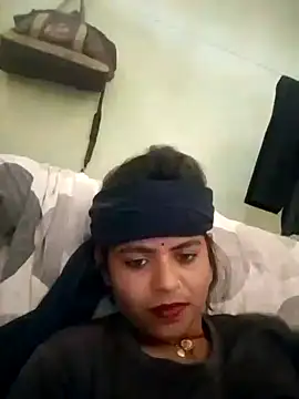 Snapshot of Kiranti_hot chatting on 11-15-25, 09:46 Kiranti hot online show from 11-15-25, 09:46