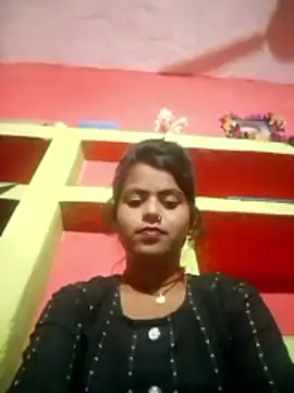 Snapshot of Kiranti_hot chatting on 11-12-25, 04:11 Kiranti hot online show from 11-12-25, 04:11