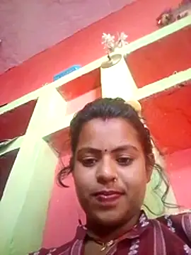 Snapshot of Kiranti_hot chatting on 11-13-25, 05:44 Kiranti hot online show from 11-13-25, 05:44