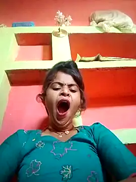 Snapshot of Kiranti_hot chatting on 11-14-25, 06:39 Kiranti hot online show from 11-14-25, 06:39