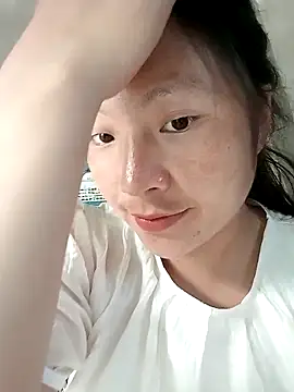 Snapshot of Micky_baby chatting on 04-23-26, 02:18 Micky baby online show from 04-23-26, 02:18