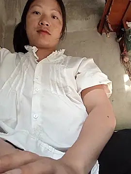 Snapshot of Micky_baby chatting on 05-17-26, 12:43 Micky baby online show from 05-17-26, 12:43