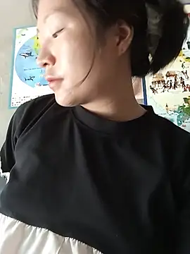 Snapshot of Micky_baby chatting on 05-16-26, 01:37 Micky baby online show from 05-16-26, 01:37