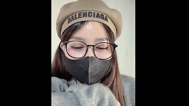 MiCandy-Lovee online show from 11-18-25, 05:49