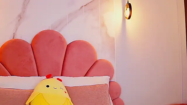 Scarlett Veyra online show from 11-30-25, 07:20