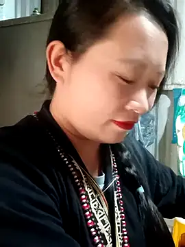 LyZii2k7 online show from 11-16-25, 02:49