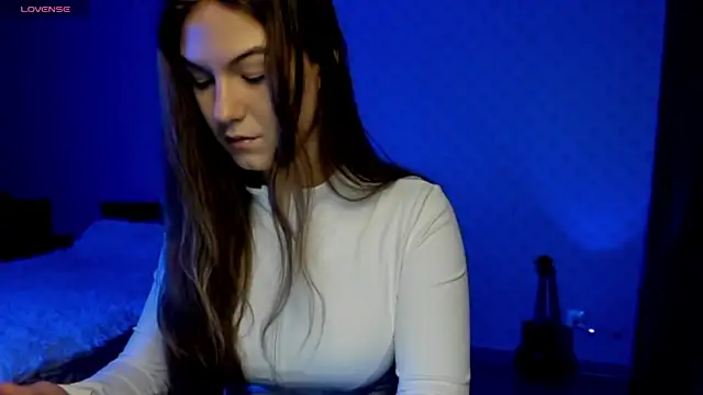 luna lust 212 online show from 11-18-25, 03:54