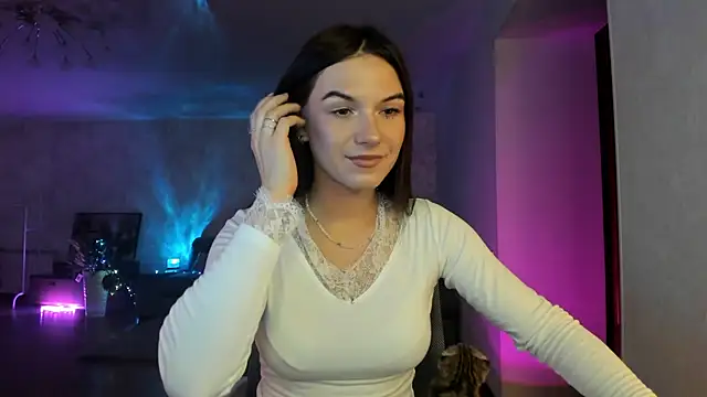 luna lust 212 online show from 07-18-26, 04:21