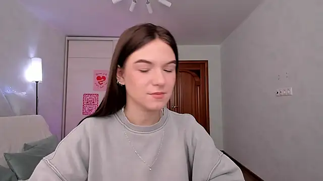 luna lust 212 online show from 04-18-26, 04:26