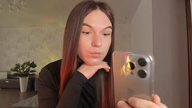 luna lust 212 online show from 04-19-26, 04:24