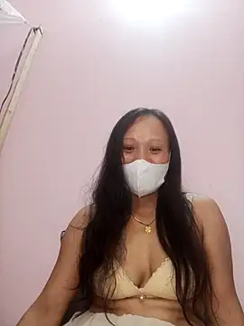 Snapshot of t-t-babe chatting on 11-12-25, 01:48 t-t-babe online show from 11-12-25, 01:48