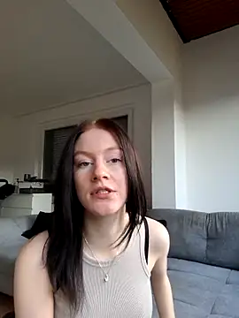 Lilly hase online show from 11-17-25, 09:46