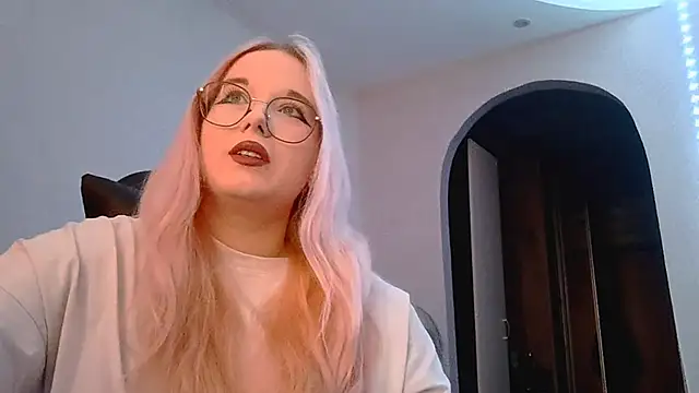 ArletteHals online show from 11-13-25, 07:23