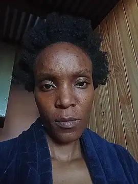 Beverlygurlx6 online show from 02-03-26, 07:35