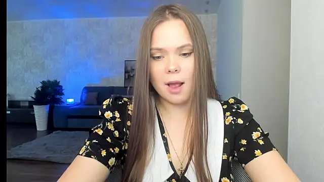 Snapshot of Kira_love_81 chatting on 05-14-26, 12:13 Kira love 81 online show from 05-14-26, 12:13