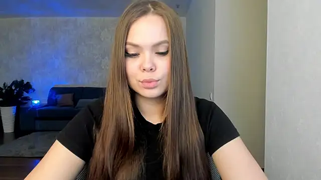 Snapshot of Kira_love_81 chatting on 05-10-26, 04:16 Kira love 81 online show from 05-10-26, 04:16