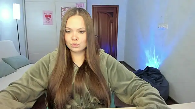 Kira love 81 online show from 04-09-26, 04:14