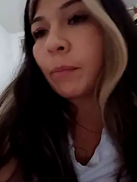 LatinaCalienteMilf online show from 11-12-25, 03:38