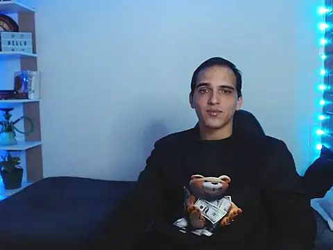 Maax30233 online show from 11-13-25, 05:17