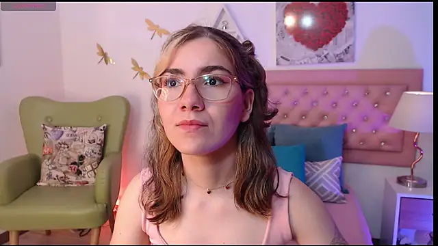 AriLumi online show from 01-13-26, 07:29