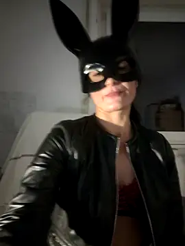 cameleonix18 online show from 11-21-25, 08:52